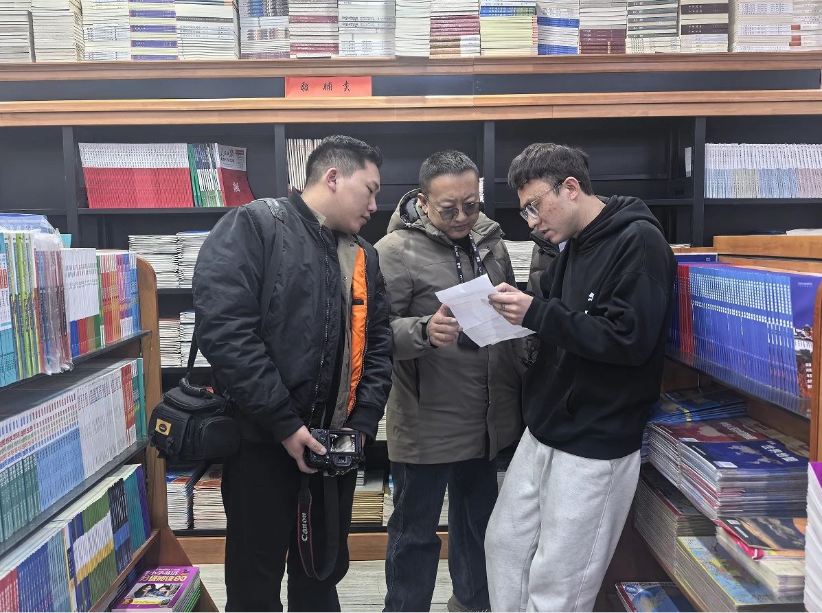色尼区多部门联合开展年前文化市场大检查.jpg