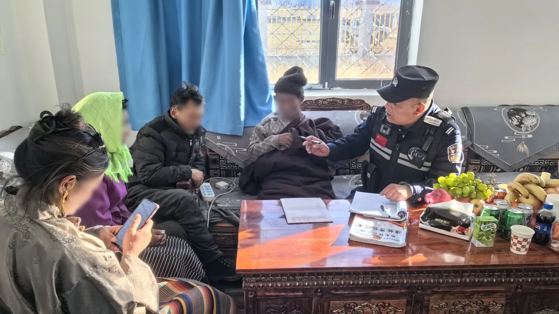 色尼区公安局香茂乡派出所成功化解一起家庭纠纷.jpg
